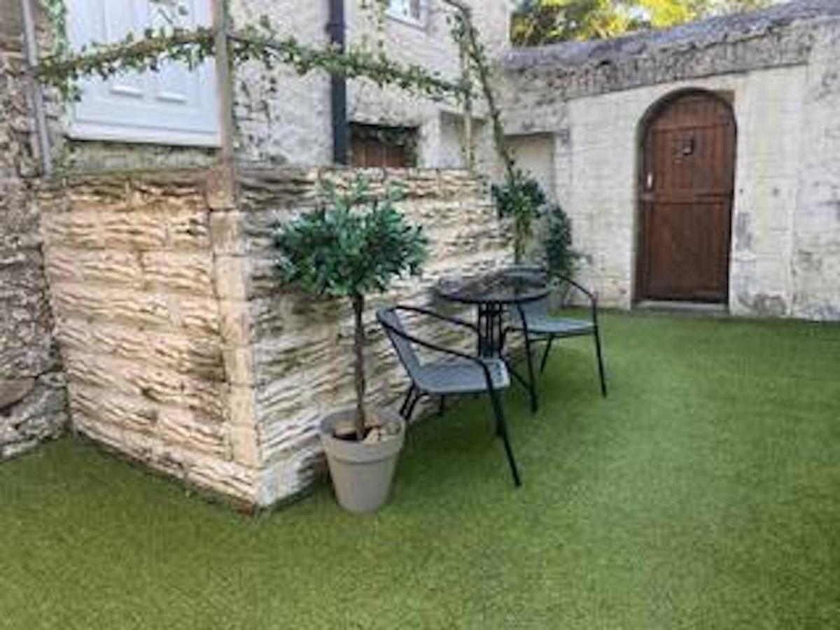 Craven Lodge Guesthouse פורט טלבוט מראה חיצוני תמונה